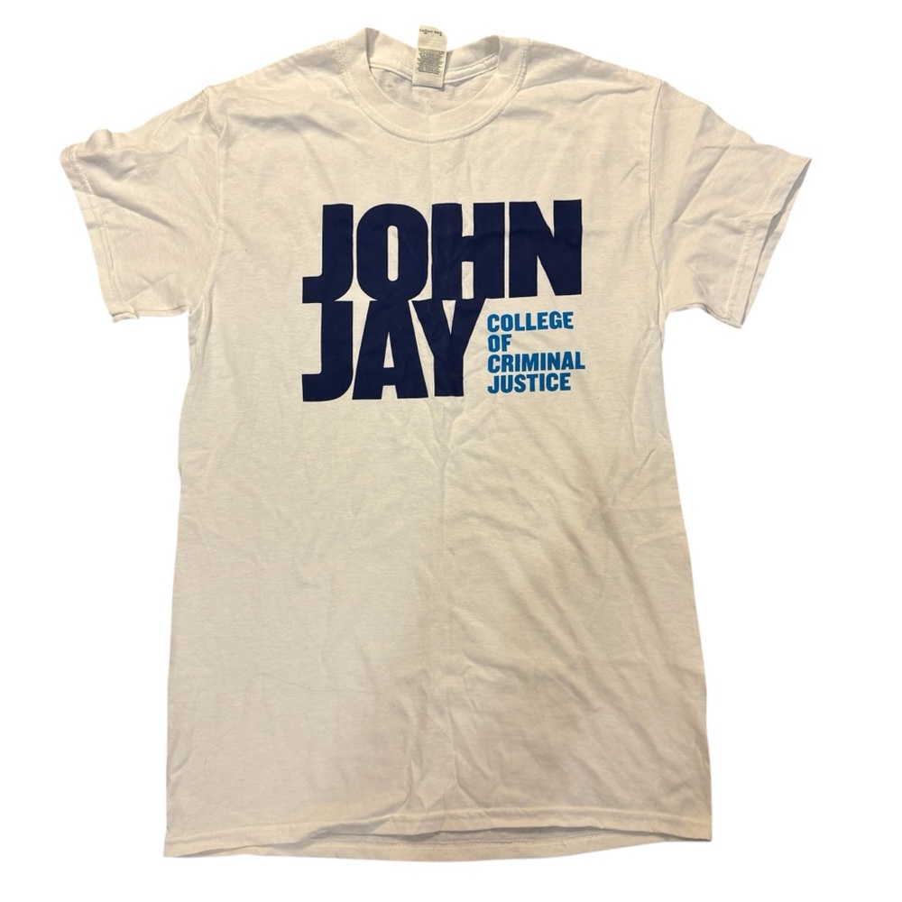 John Jay College/CUNY Gildan White Graphic T-Shirt Class of 2017 Sz S